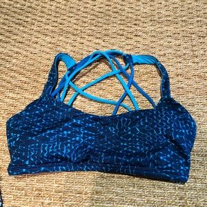 Lululemon sports bra